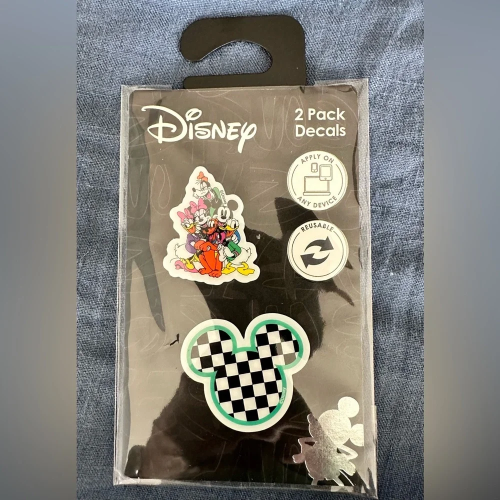 Brand new Disney Pop Phone grip, fidget, kickstand‎ and hand grip and 2 pkDecals
